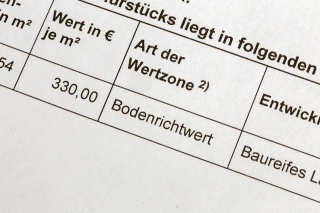 Foto: Dokument mit Bodenrichtwert